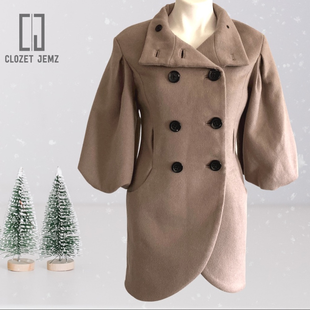 (S) NWT Only Edge Collection Button-Up Luxury Jacket in Beige